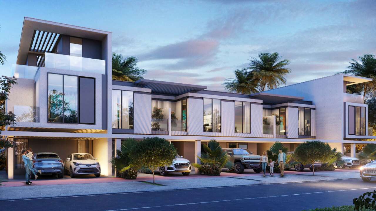 Luxurious 4-Bedrooms Townhouse